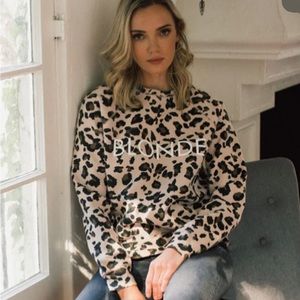 Brunette the Label Blonde Crew Neck. Size m/k